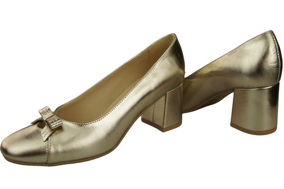 Women's Pumps with a Bow, Natural Leather and Low Heel 203 ElitaBut