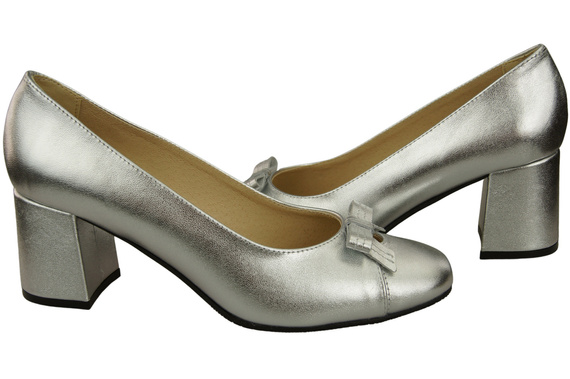 Women's Pumps with a Bow, Natural Leather and Low Heel 203 ElitaBut