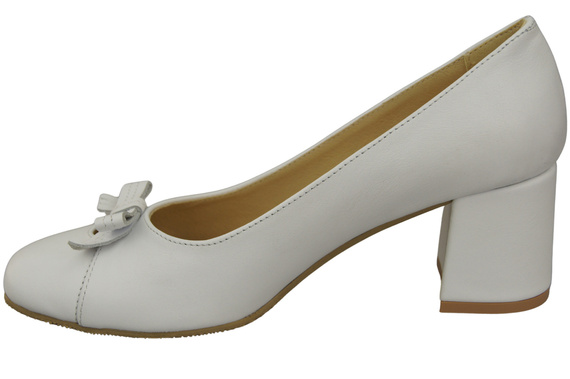 Women's Pumps with a Bow, Natural Leather and Low Heel 203 ElitaBut