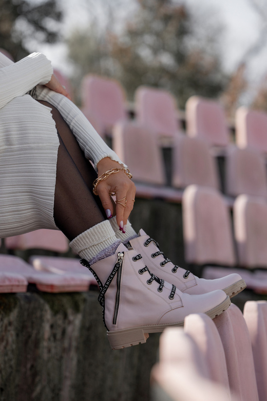 Obuwie Botki Trzewiki Róż Pudrowy Damskie z napisem NICE Skóra Naturalna 173 Z ElitaBut