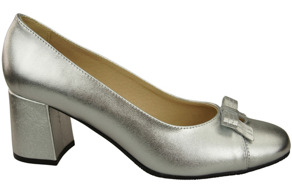 Women's Pumps with a Bow, Natural Leather and Low Heel 203 ElitaBut