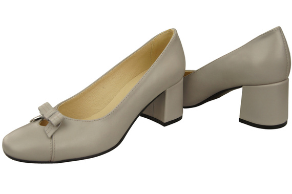 Women's Pumps with a Bow, Natural Leather and Low Heel 203 ElitaBut