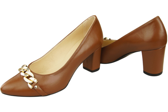 Classic Women's Pumps Shoes made of Natural Leather with a Gold Decorative Chain 200 ElitaBut