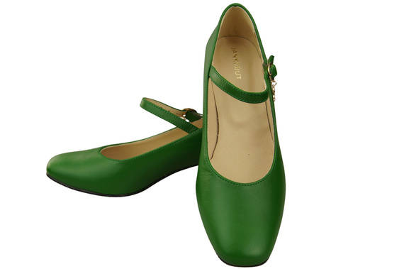 Women's shoes Pumps with a strap, natural leather 202 ElitaBut