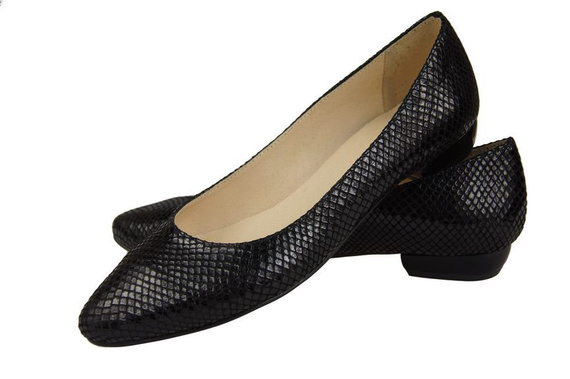 Women's shoes Pumps natural leather scales motif Black 928 ElitaBut