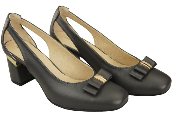 Shoes Women's pumps in Natural Leather with Decorative Heel 199 ElitaBut