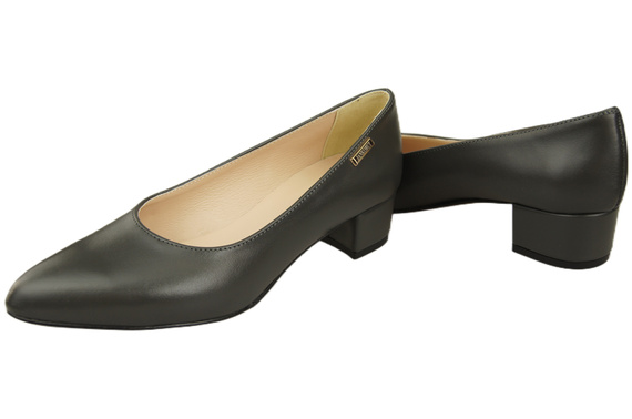 Women's low-heeled pumps timeless elegance and comfort 220 ElitaBut