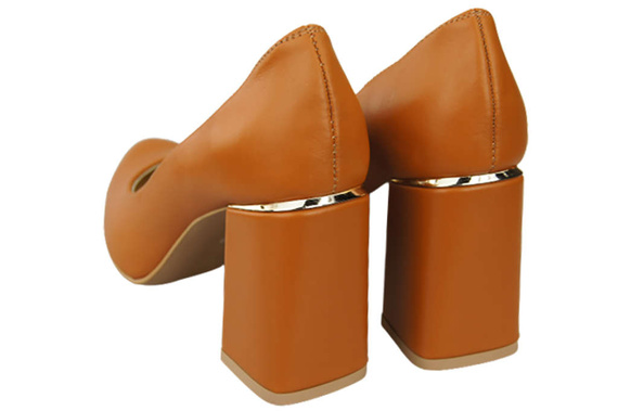 Women's shoes Pumps Natural leather 179 ElitaBut