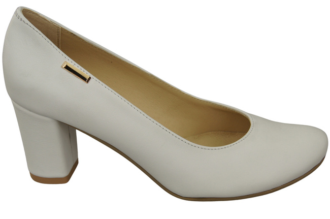 Footwear Classic Women's Natural Leather Almond Nose Dugout 201 ElitaBut