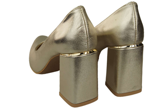 Women's shoes Pumps Natural leather 179 ElitaBut