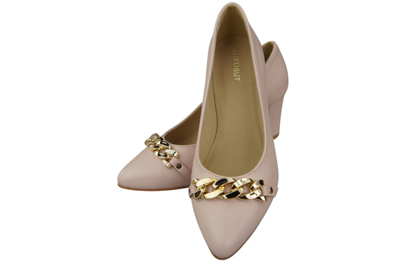 Classic Women's Pumps Shoes made of Natural Leather with a Gold Decorative Chain 200 ElitaBut