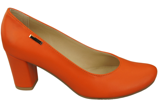 Footwear Classic Women's Natural Leather Almond Nose Dugout 201 ElitaBut